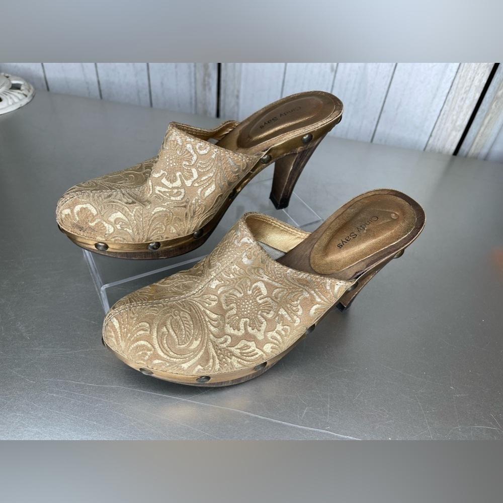 Cindy Says Couture Clog Heels Studded Gold Tab Filigree Size 6